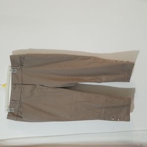 Loft Curvy Crop Capris